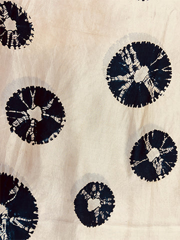 Beige black round
